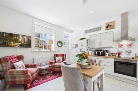 Kitchen/Dining Area