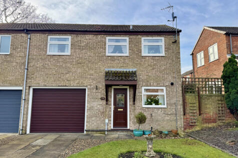 2 Bedroom House - semi-detached for Sale