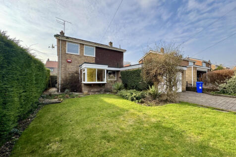 4 Bedroom House - detached for Sale