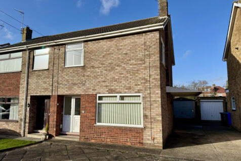 3 Bedroom House - semi-detached for Sale