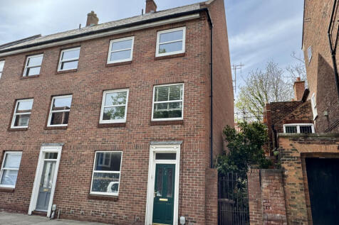 4 Bedroom House - terraced for Sale