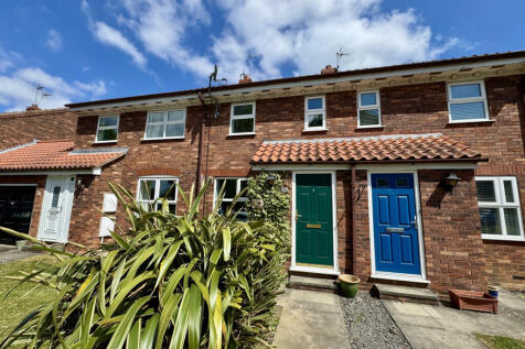 2 Bedroom House - terraced for Sale