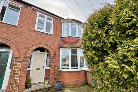 3 Bedroom House - mid terrace for Sale