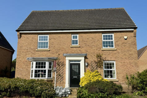 4 Bedroom House - detached for Sale