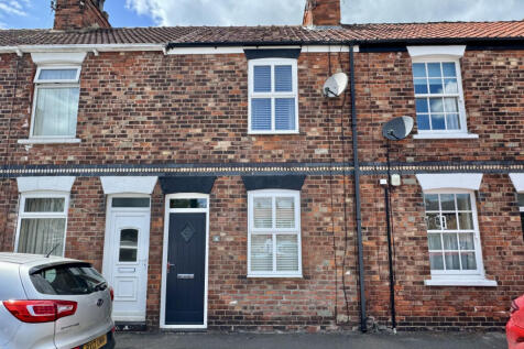 2 Bedroom House - mid terrace for Sale