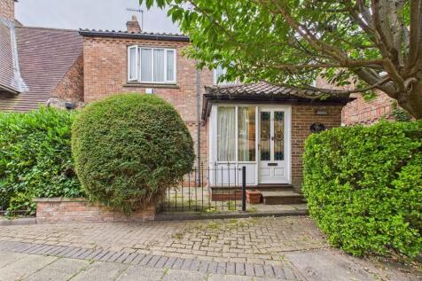 3 Bedroom House - link detached for Sale
