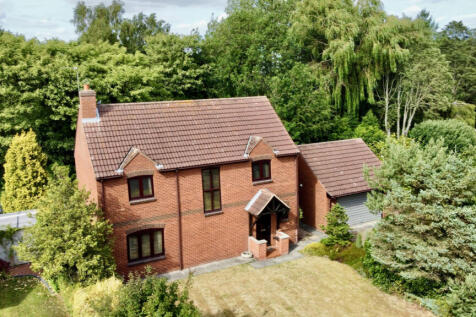 3 Bedroom House - detached for Sale