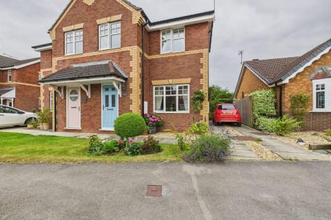 3 Bedroom House - semi-detached for Sale