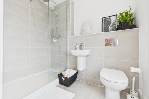 En Suite (Bedroom Two)