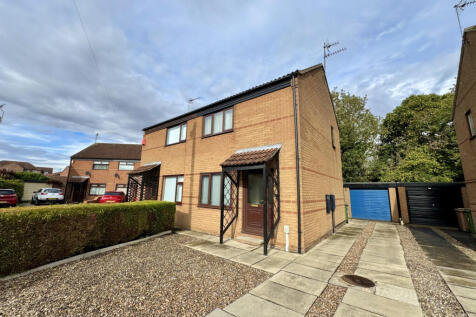 1 Bedroom House - semi-detached for Sale