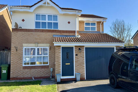 3 Bedroom House - detached for Sale