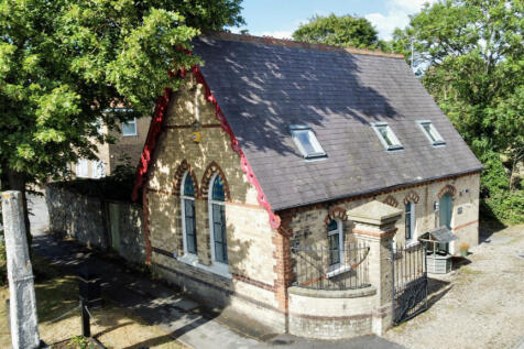 3 Bedroom House - detached for Sale