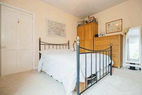 Bedroom 2 207 bar...
