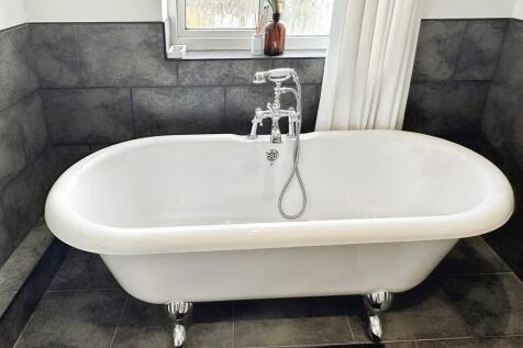 5faa4817-Bathroom...