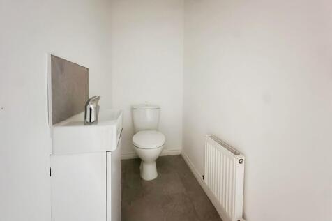 b41bfed1-WhatsApp...