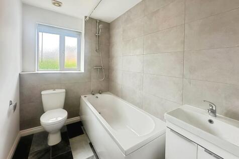 7f7cedd5-WhatsApp...