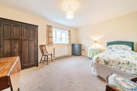 SECOND DOUBLE BEDROOM.jpg