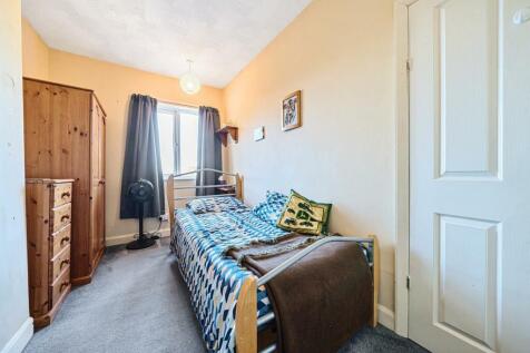 Bedroom 2.jpg