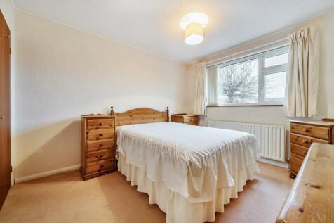 MASTER BEDROOM.jpg