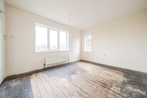 SECOND DOUBLE BEDROOM.jpg