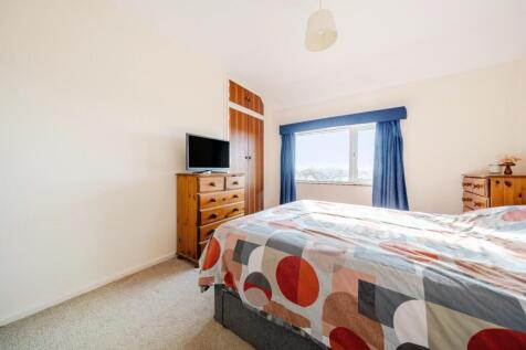 2nd view MASTER BEDROOM.JPG