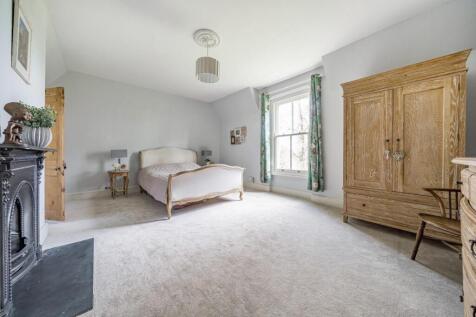 Master bedroom.jpg