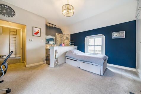 Bedroom two.jpg