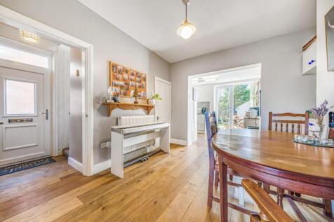 2nd view DINING ROOM.jpg