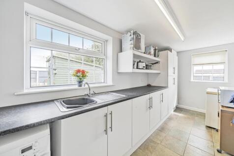 UTILITY ROOM.jpg