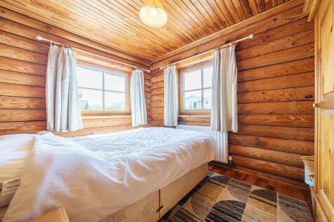 BEDROOM TWO.jpg