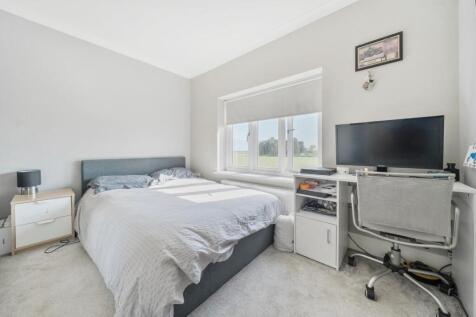 THIRD DOUBLE BEDROOM.jpg
