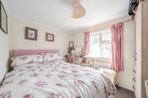 BEDROOM ONE.jpg