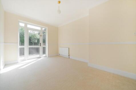 FOURTH  DOUBLE BEDROOM.jpg