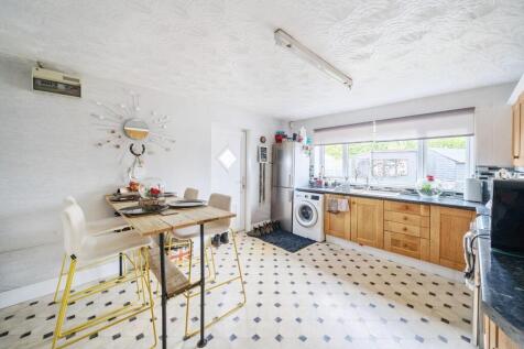 KITCHEN DINER.jpg