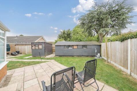2nd view REAR GARDEN.jpg