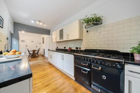 2nd view KITCHEN.jpg