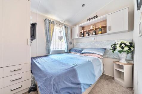 BEDROOM TWO.jpg