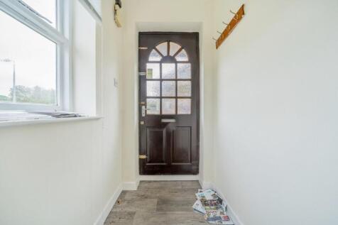 ENTRANCE HALL.jpg