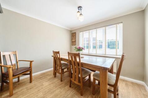 DINING AREA.jpg