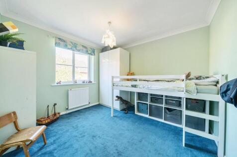 FOURTH DOUBLE BEDROOM.jpg