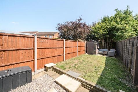 REAR GARDEN.jpg