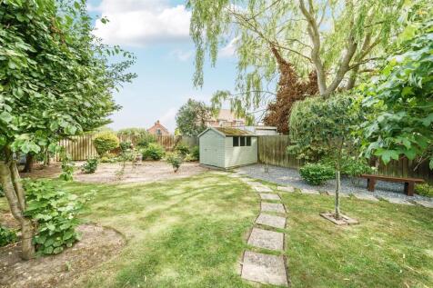 END OF REAR GARDEN.jpg