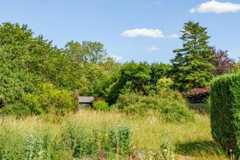 PART OF REAR GARDEN.jpg