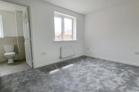 MASTER BEDROOM.jpg