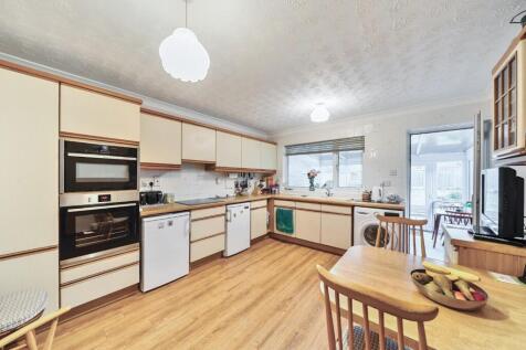 KITCHEN DINER.jpg