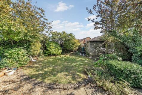 REAR GARDEN.jpg