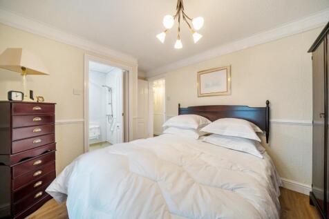2nd view MASTER BEDROOM.jpg