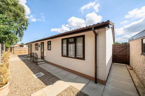 2nd view PROPERTY REAR.jpg
