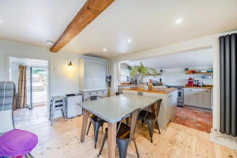 2nd view DINING ROOM.jpg