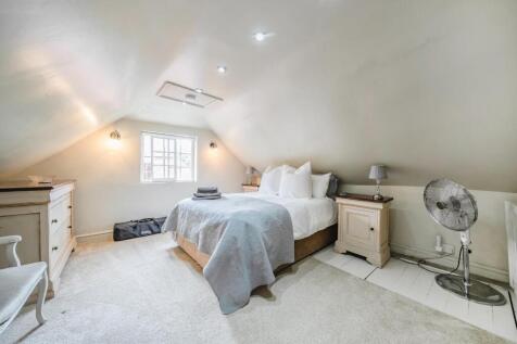2nd view MASTER BEDROOM.jpg
